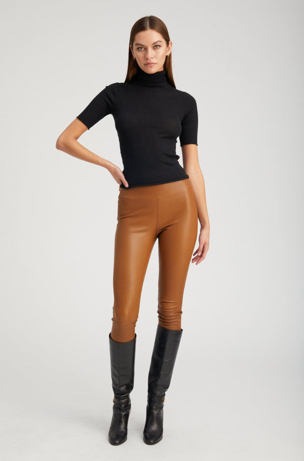 SPRWMN Capri Leather Leggings High Waist in Metallic Gold