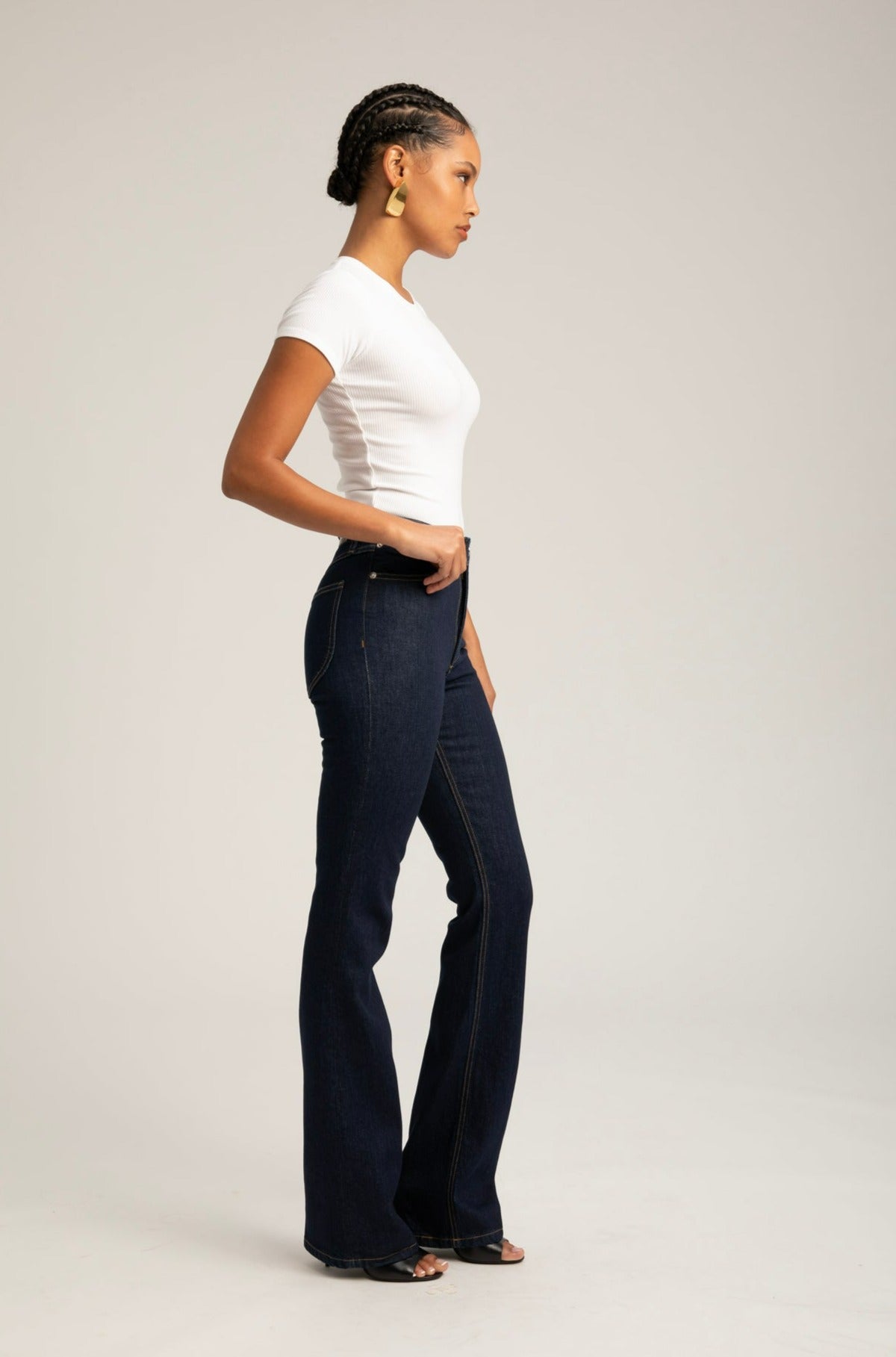 Old Navy Micro Flare Jeans Women Size 6P Dark Blue Denim Mid Rise