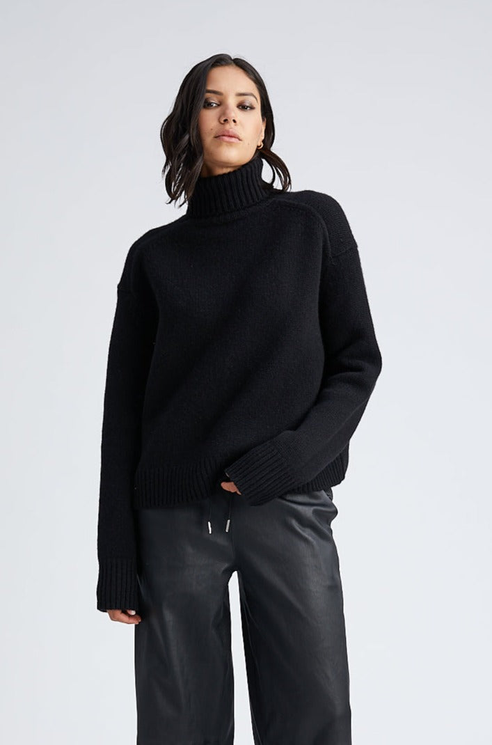 Black Cashmere Heavy Turtleneck Sweater