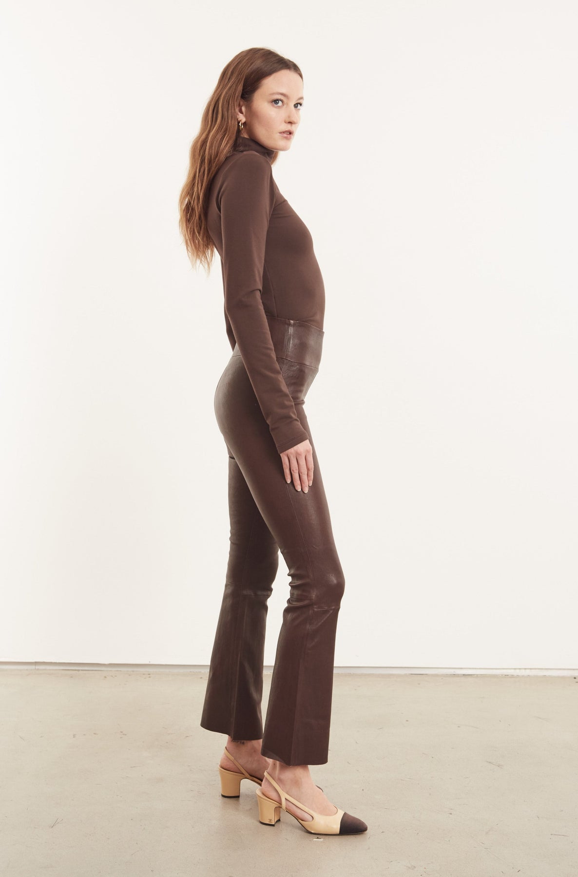 Micro Flare Inseam Dark Chocolate Brown Legging – SPRWMN